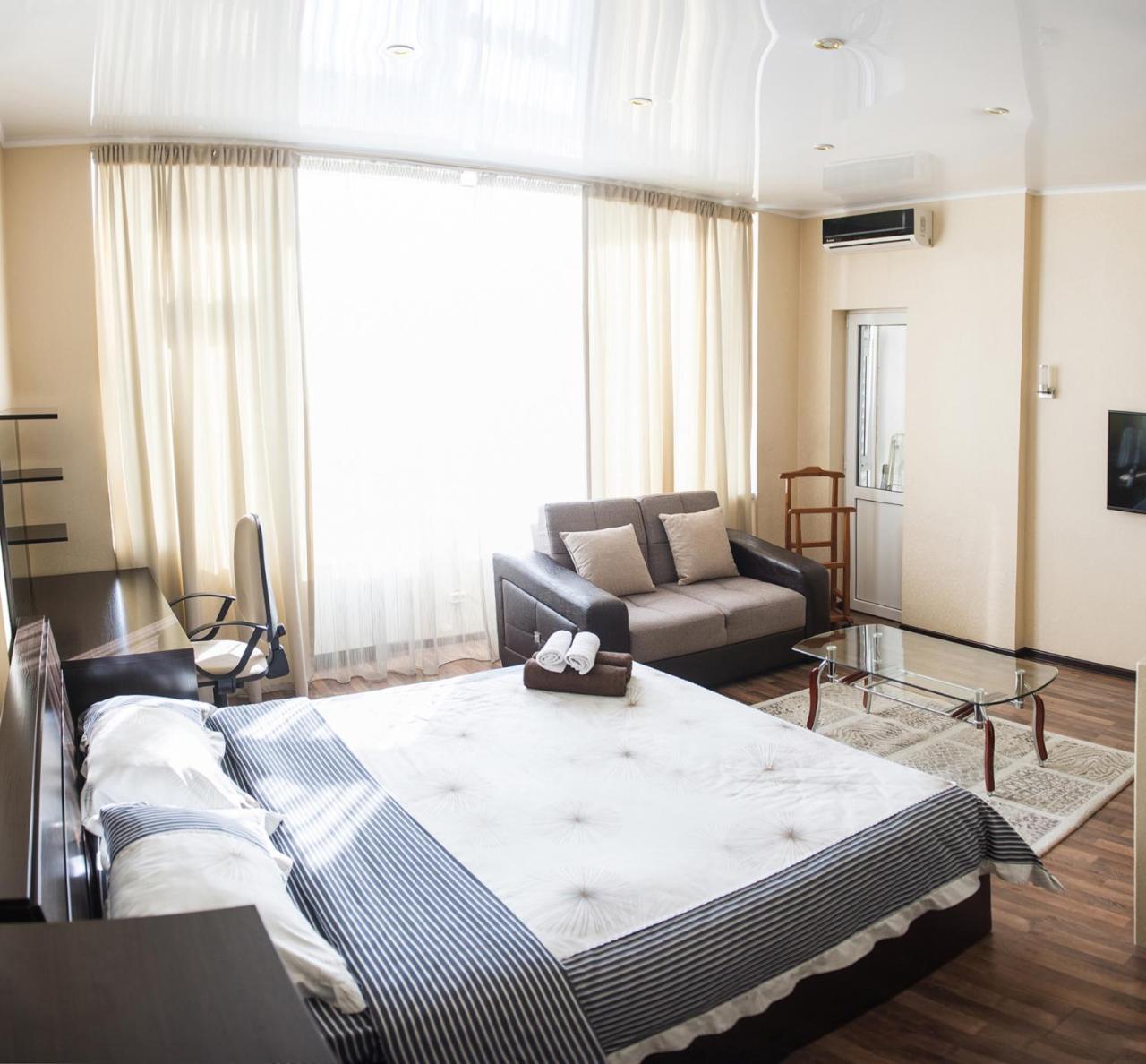 Apartment On Kunayeva 38 ชุมเกนท์ ภายนอก รูปภาพ